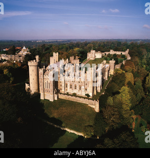 Arundel Castle und Kathedrale Sussex UK Luftbild Stockfoto