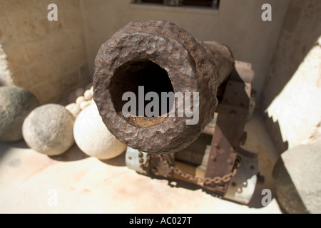 Kanon in der Burg Ótranto, Apulien, Italien Stockfoto