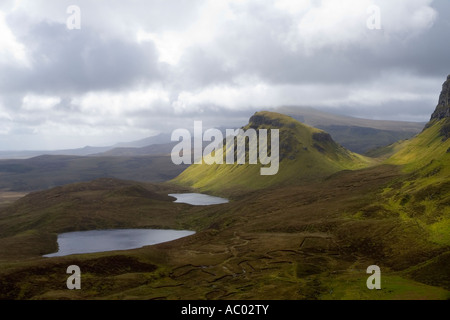 Blick über Loch Erdöl-Na Luirginn und Loch Cleat in Richtung Klampe aus der Quiraing, Isle Of Skye Stockfoto