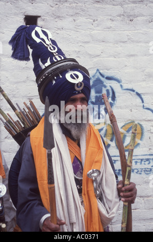 Ein Nihang Sikh in Punjab Stockfoto