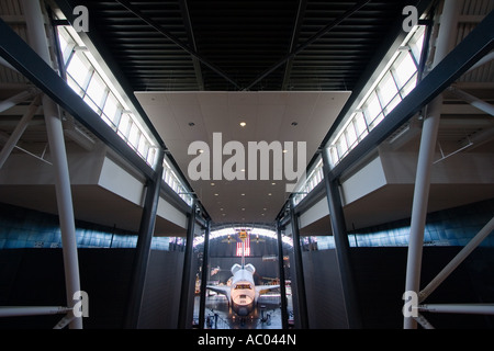 Das Space Shuttle Enterprise im Smithsonian National Air and Space Museum Steven F. Udvar-Hazy Center. Stockfoto