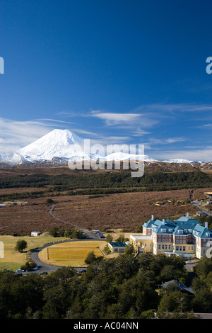 Mt Ngauruhoe und Grand Chateau Tongariro National Park Central Plateau Nordinsel Neuseeland Antenne Stockfoto