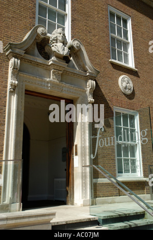 Eingang zum Foundling Museum Brunswick Square London England Stockfoto