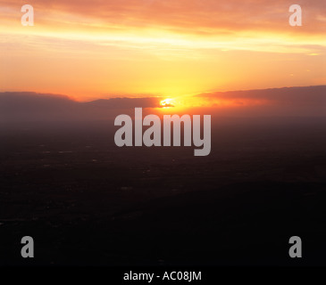 Irland, Morgendämmerung über Irlands golden Vale Schönheit in der Natur, Stockfoto