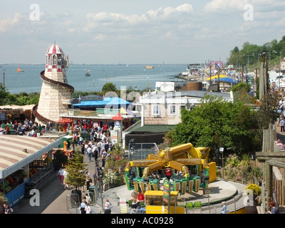 Southend auf Meer Seebad neben Themse-Mündung Adventure Island Vergnügungspark und Kirmes Stockfoto