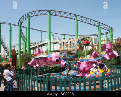 Southend auf Meer Seebad neben Fluß Themse-Mündung Abenteuer Insel Kirmes und Unterhaltung Park Kiddies fahren Stockfoto