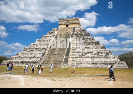 El Castillo, Pyramide des Kukulkan, archäologische Stätte Chichen Itza, Bundesstaates Chichen Itza, Yucatán, Mexiko Stockfoto