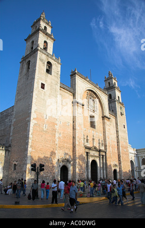 Kathedrale von San Ildefonso, Plaza Mayor, Merida, der Hauptstadt des Bundesstaates Yucatán, Mexiko Stockfoto