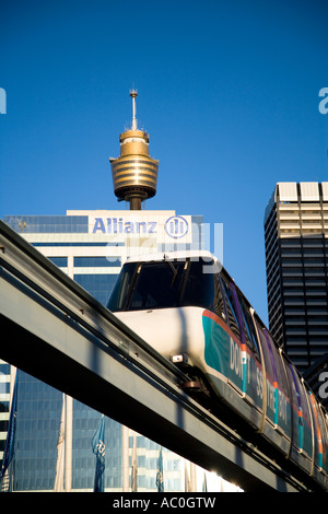 Sydneys Einschienenbahn gesehen hier wie es geht durch Darling Harbour Stockfoto