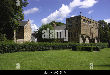 Das im Jahre 1908 als Schule gebaut und von 1909 bis 1960 verwendet.  Es dient heute als Gemeindeverwaltung. Stockfoto