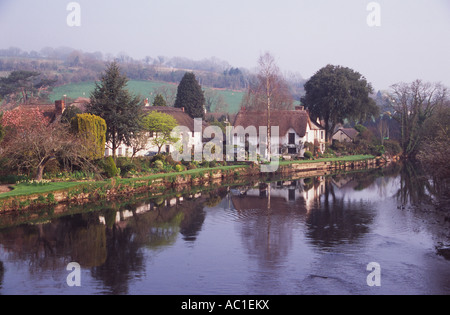 Bickleigh Hütte neben Fluss Exe Exe Valley Devon England UK Stockfoto