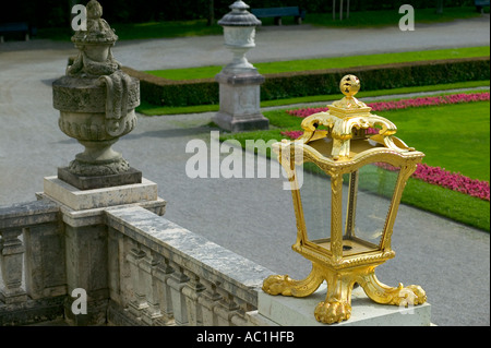 GOLDLATERNE DES NYMPHENBURGER SCHLOSSES MÜNCHEN BAYERN DEUTSCHLAND EUROPA Stockfoto