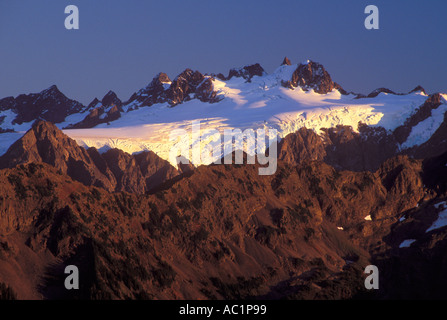 Abendlicht am Mt Olympus aus hohen Teilen Olympic Nationalpark Washington Stockfoto