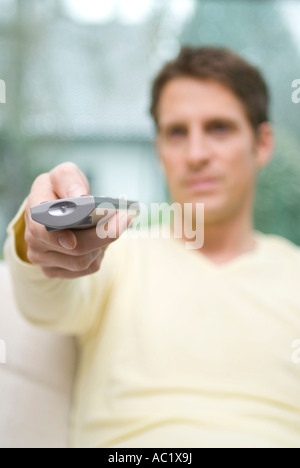 Junger Mann Zappen Stockfoto