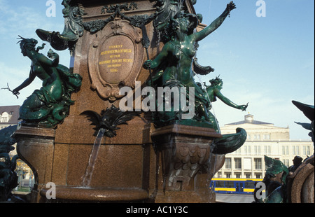 Mendebrunnen Brunnen vor der Oper Leipzig Sachsen Deutschland Stockfoto