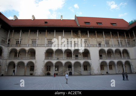 Arkadenhof im Schloss Wawel Hügel Stockfoto