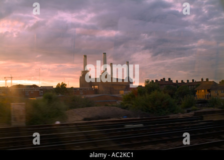 Battersea Power Station bei Sonnenuntergang, London, England Stockfoto