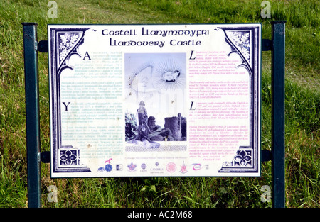 Ruinen von Llandovery Castle Carmarthenshire Mid Wales UK, die im 12. Jahrhundert erbaut wurde Stockfoto