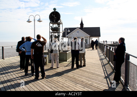 Die mechanische Uhr auf den neu restaurierten Pier in Southwold Suffolk East Anglia UK Stockfoto