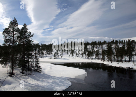 Schneeschmelze in Svenningsdal, Norwegen, Nordland, Svenningsdal Stockfoto