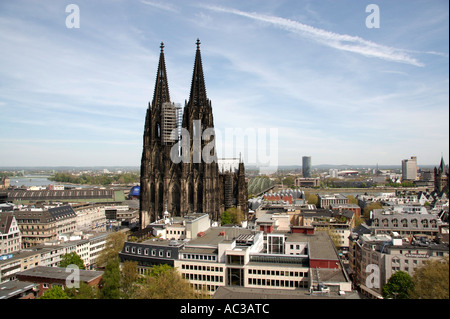 Stadtpanorama Köln am Rhein und Kölner Dom Stockfoto