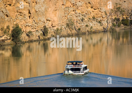 Hausboot in der Nähe von Nildottie Murray River South Australia Australien Stockfoto