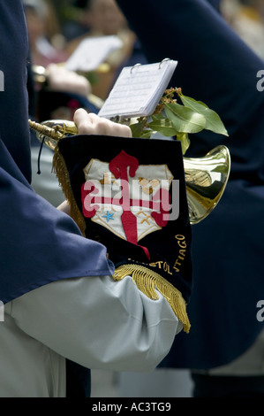 Nahaufnahme von Person spielen Blasinstrument während der Semana Santa (Karwoche) religiöse Prozession Bilbao Pais Vasco Spanien. Stockfoto