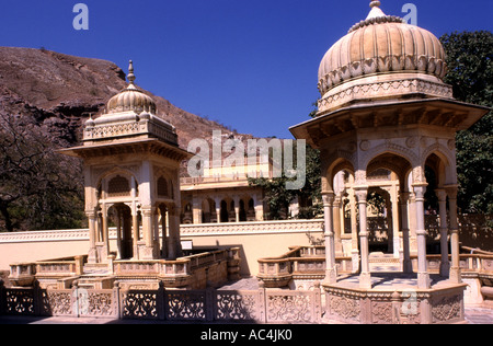 Indien Rajasthan Jodhpur Asien Jashant Thanda Memorial Denkmal Maharaja Jaswant Singh 2 weiße Marmor verzierten Feinzeichnung ma Stockfoto