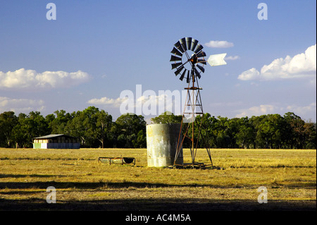 Windmühle in der Nähe von Hume Highway Victoria Australien Stockfoto