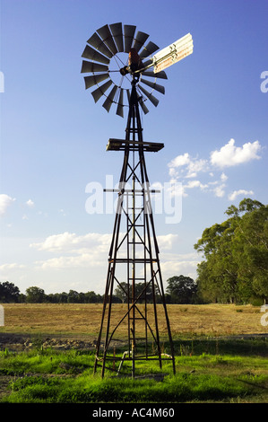 Windmühle in der Nähe von Hume Highway Victoria Australien Stockfoto