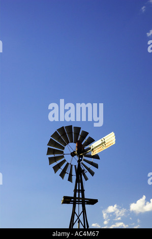 Windmühle in der Nähe von Hume Highway Victoria Australien Stockfoto