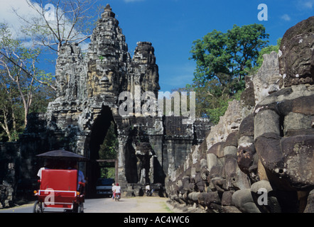 Südtor, Angkor Thom und das Bayon Tempel Angkor Wat in Kambodscha Stockfoto