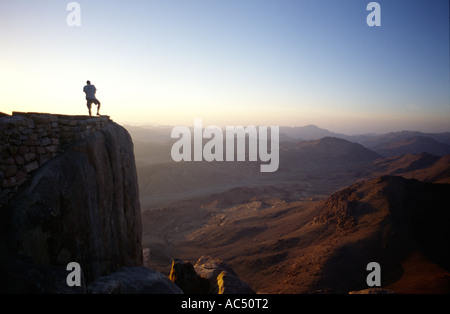 Nach Sonnenaufgang auf dem Gipfel Mt Sinai Ägypten Stockfoto