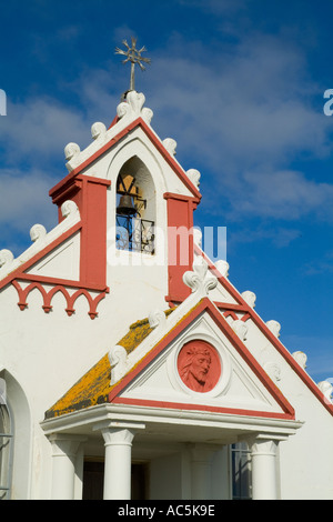 dh italienische Kapelle ORKNEY Glockenturm verzierte Kriegsgefangener Nissen Kirche Hütte Gebäude Stockfoto