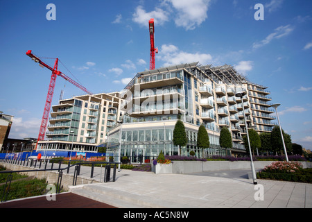 Neue Luxus-Appartements im Bau, Battersea erreichen, London Stockfoto