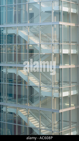 Außen Treppen Treppe Schritte Commercial Building Hochhaus Glas, Wilmington Delaware, USA Stockfoto