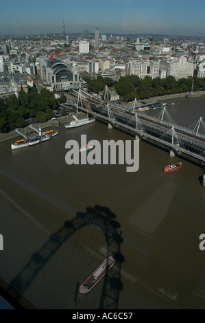 Blick vom LONDON EYE, Verkohlung Cross Station London England zeigt. Stockfoto