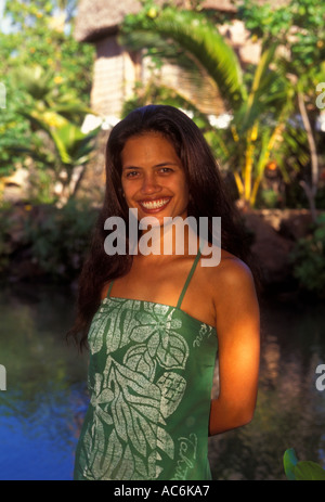 Tahitianische Frau, Student, Guide, Tahiti Village, Polynesian Cultural Center, Laie, Insel Oahu, Hawaii, Vereinigte Staaten von Amerika Stockfoto