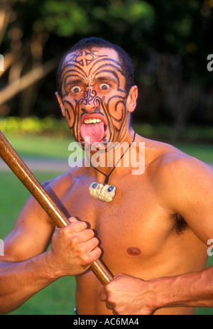 Maori Mann, Student, Guide, Maori Dorf, Polynesian Cultural Center, Laie, Insel Oahu, Hawaii, Vereinigte Staaten von Amerika, Herr Stockfoto