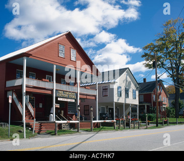 Weston Main Street und Land Geschäfte Vermont New England USA Stockfoto