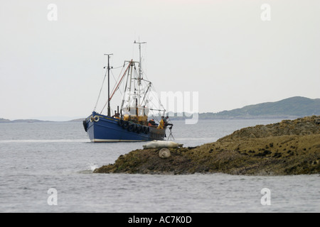 Eine Jakobsmuschel-Bagger im Firth Of Lorne vor der Westküste Schottlands Stockfoto