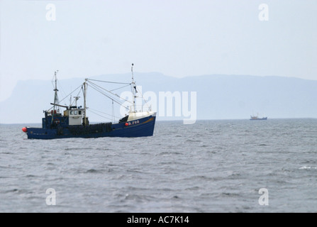 Eine Jakobsmuschel-Bagger im Firth Of Lorne vor der Westküste Schottlands Stockfoto