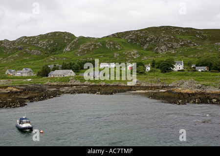 Auf dem Land rund um den kleinen Hafen von Scalasaig Insel Colonsay Scotland UK Stockfoto