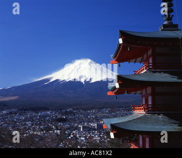 Chureito Pagode und Mount Fuji, Japans höchster Berg. Auf der Suche von Fuji Yoshida Seite Stockfoto