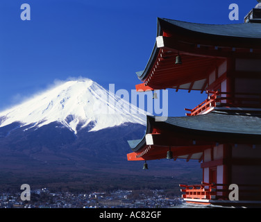 Chureito Pagode und Mount Fuji, Japans höchster Berg. Auf der Suche von Fuji Yoshida Seite Stockfoto