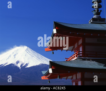 Chureito Pagode und Mount Fuji, Japans höchster Berg. Auf der Suche von Fuji Yoshida Seite Stockfoto