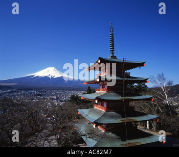 Chureito Pagode und Mount Fuji, Japans höchster Berg. Auf der Suche von Fuji Yoshida Seite Stockfoto