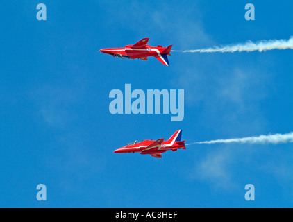 Die Kunstflugstaffel der Royal Air Force Red Arrows am Royal International Air Tattoo Fairford, Juli 2005 Stockfoto