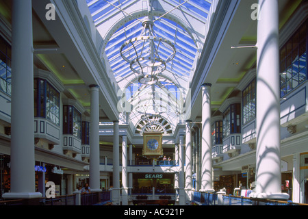 Innenraum des "Bay Zentrum" Einkaufszentrum Victoria British Columbia Kanada Stockfoto