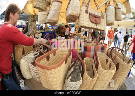 Markttreiben in Alcudia, Spanien, Mallorca, Alcudia Stockfoto